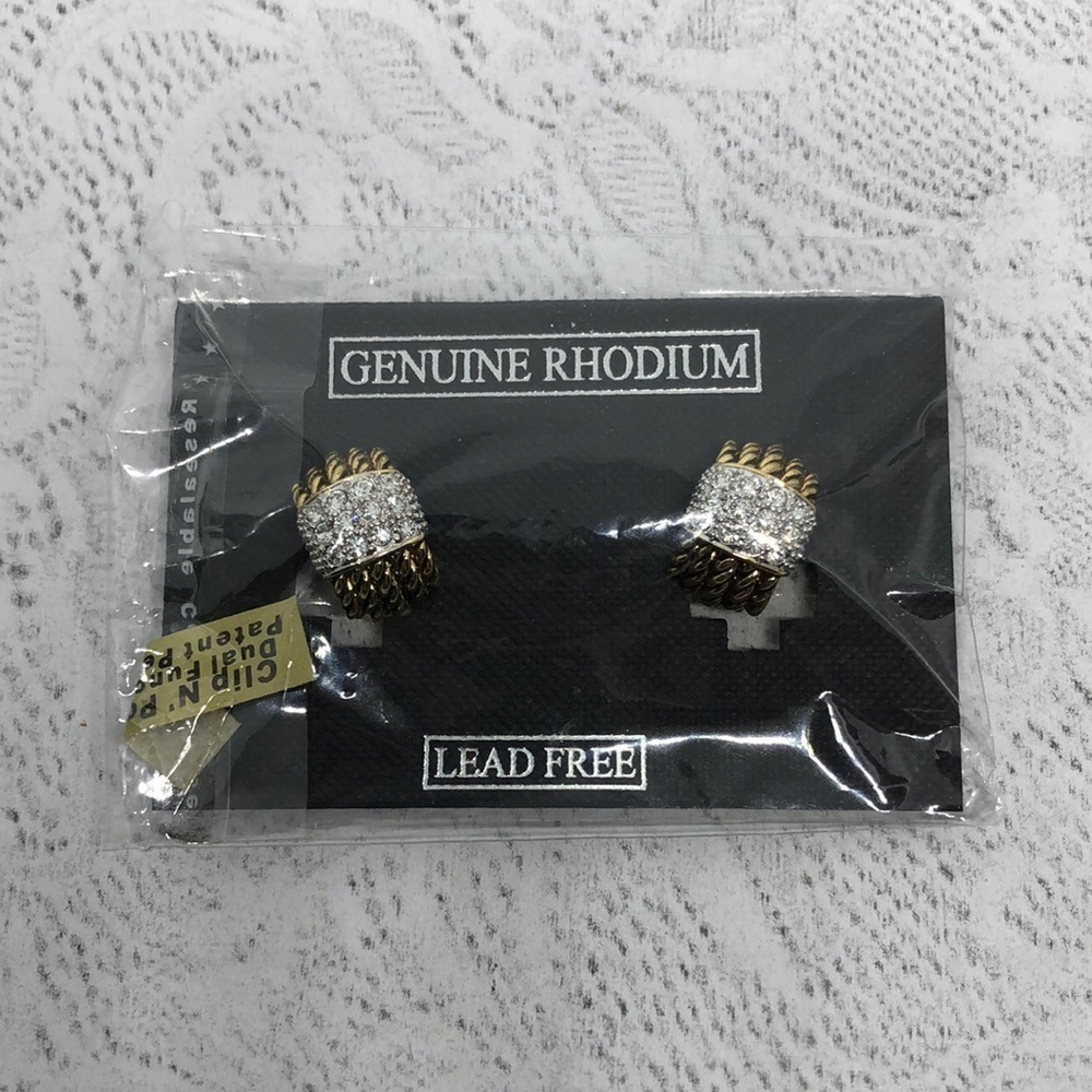 Nwt Designer style Rhodium Plated Earrings antique gold tone faux fine jewelry.